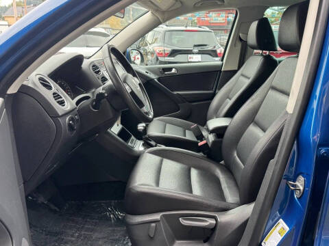 2010 Volkswagen Tiguan Wolfsburg Edition 4Motion