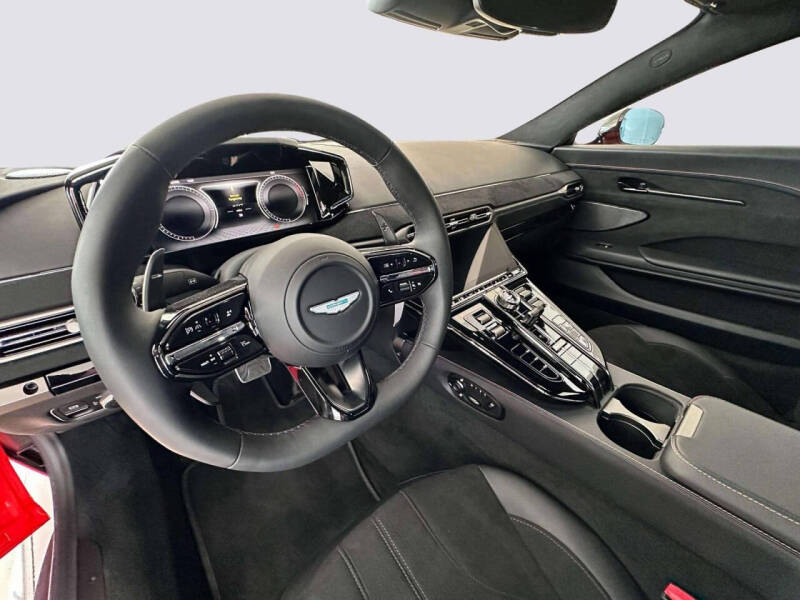 2025 Aston Martin Vantage