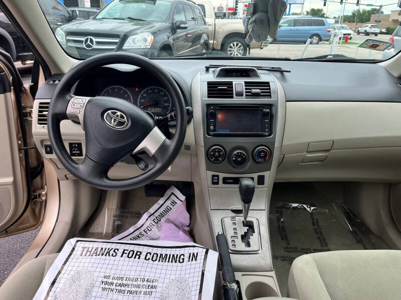 2013 Toyota Corolla LE