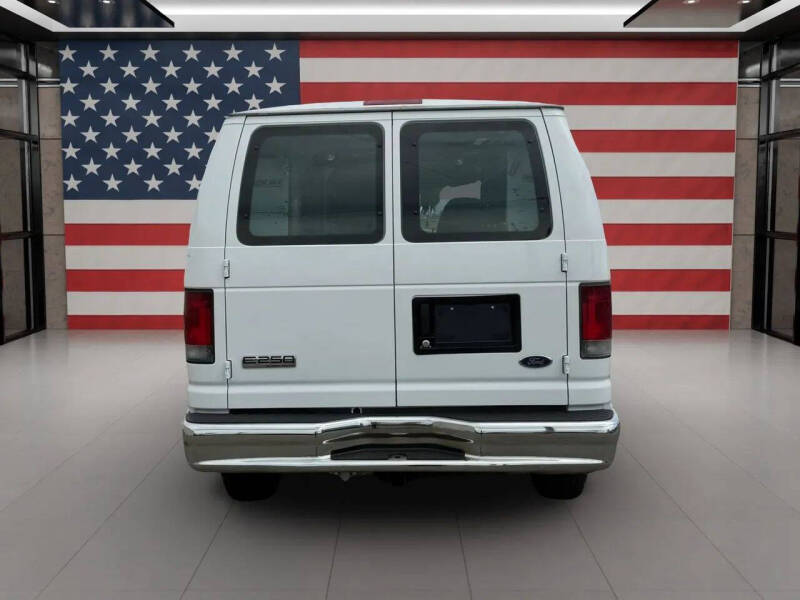 2008 Ford E-Series E-250