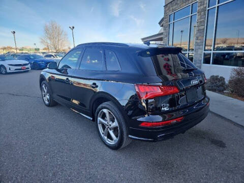 2020 Audi Q5 quattro Titanium Prem Pl 45 TFSI