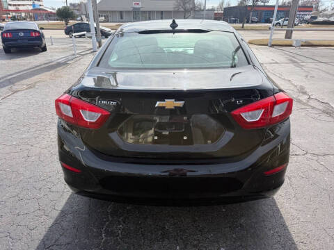 2017 Chevrolet Cruze LT Auto
