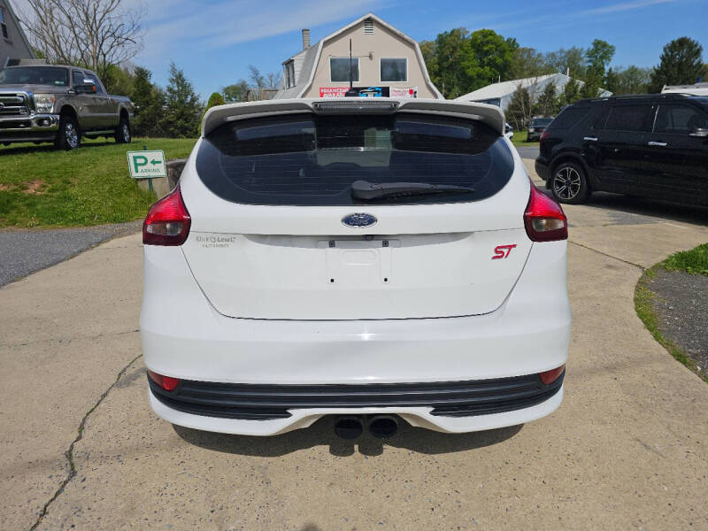 2018 Ford Focus ST