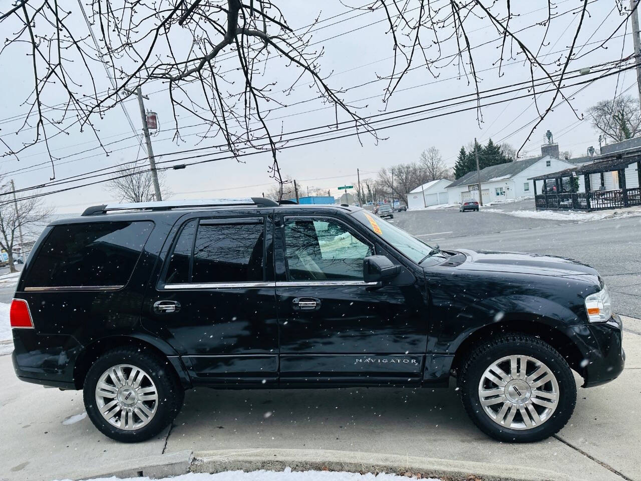 2013 Lincoln Navigator for sale at American Dream Motors in Winchester, VA