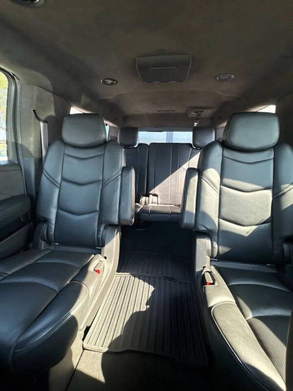 2016 Cadillac Escalade ESV Platinum