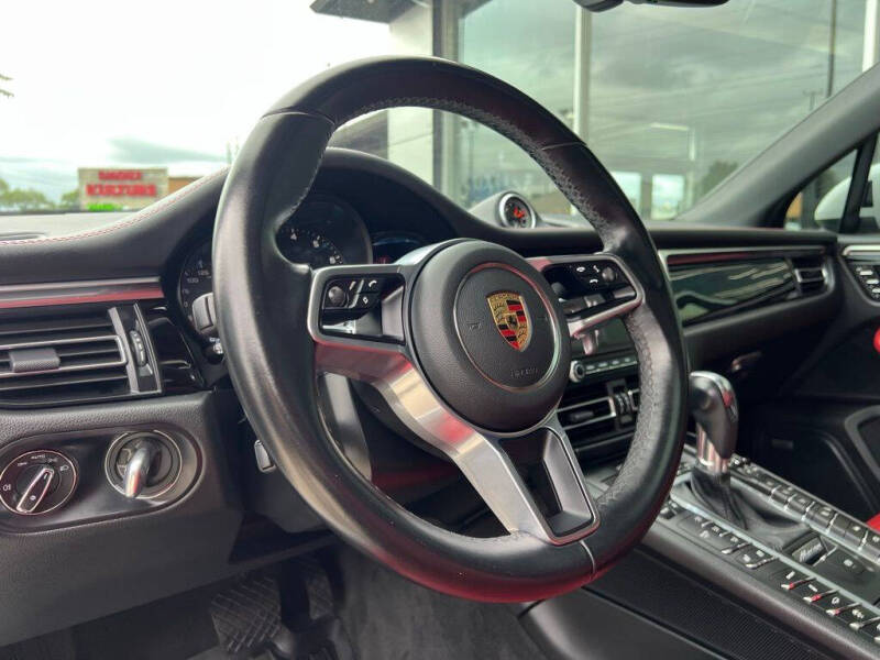 2021 Porsche Macan GTS