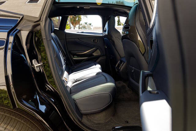 2025 Aston Martin DBX 707