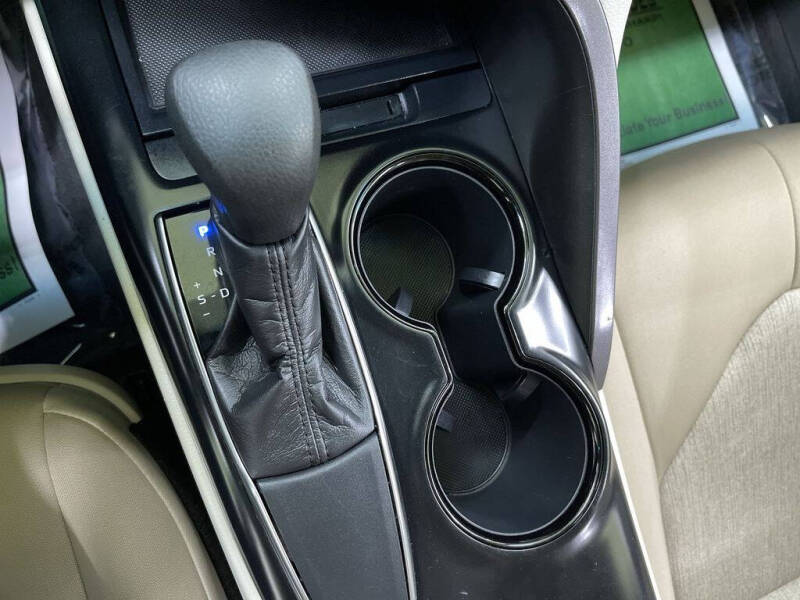 2020 Toyota Camry LE