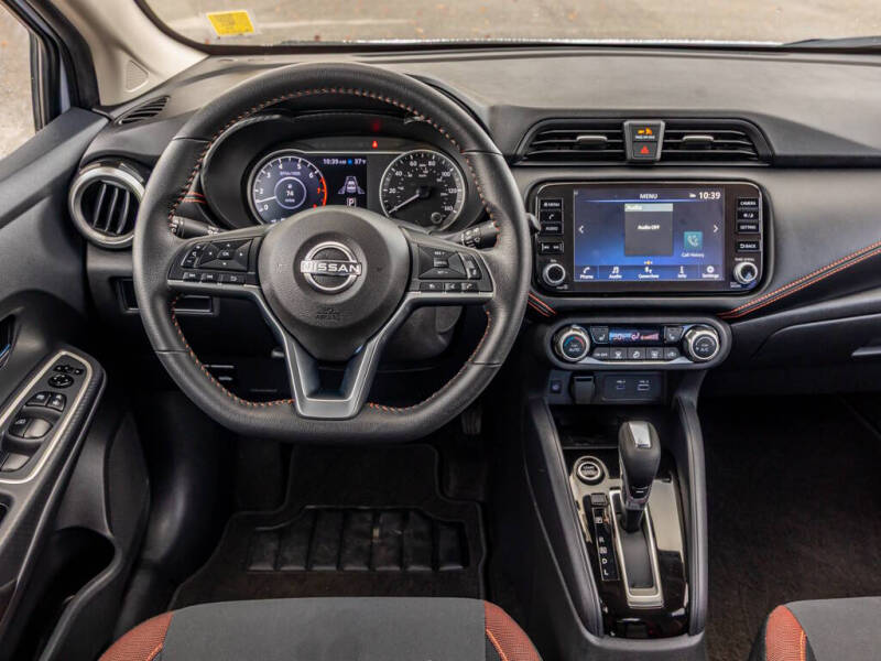 2024 Nissan Versa SR
