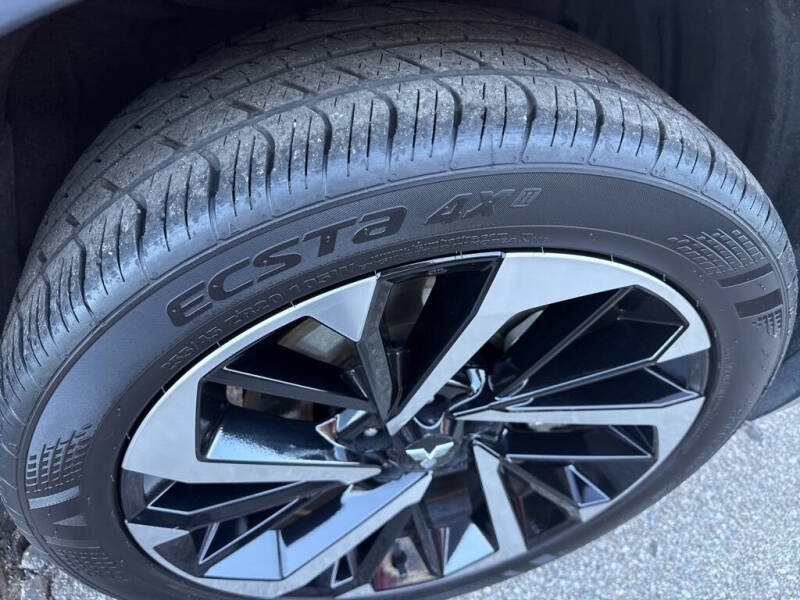 2023 Mitsubishi Outlander SE