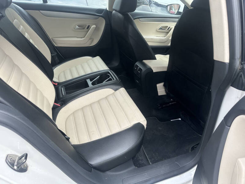 2010 Volkswagen CC Sport