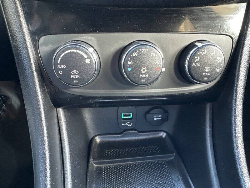 2012 Chrysler 200 Touring