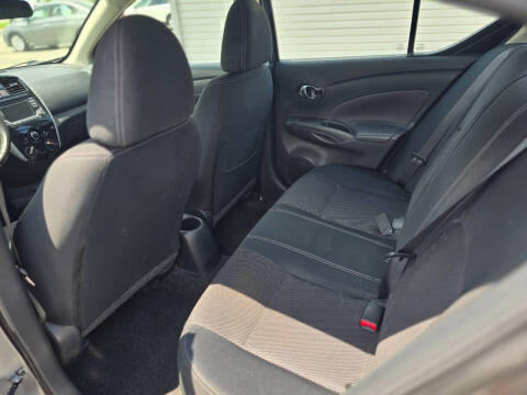 2017 Nissan Versa 1.6 SV