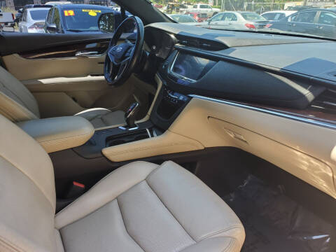 2017 Cadillac XT5 Luxury