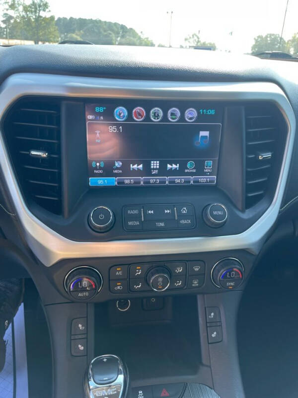 2019 GMC Acadia SLT-1