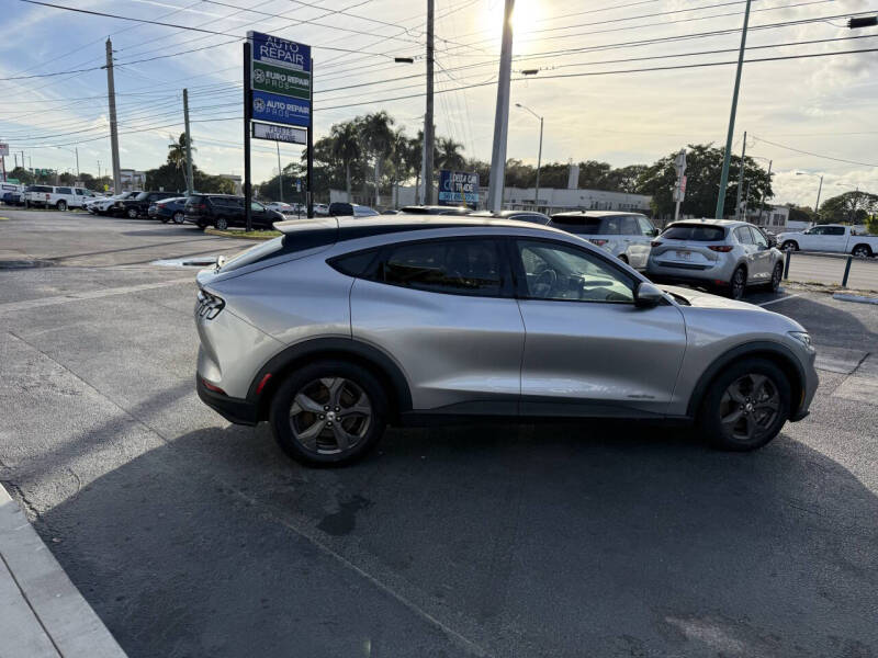 2021 Ford Mustang Mach-E Select