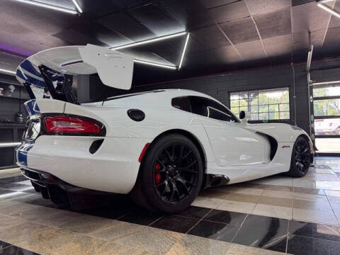 2016 Dodge Viper GTC
