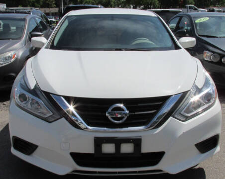 2017 Nissan Altima for sale at Express Auto Sales in Lexington KY