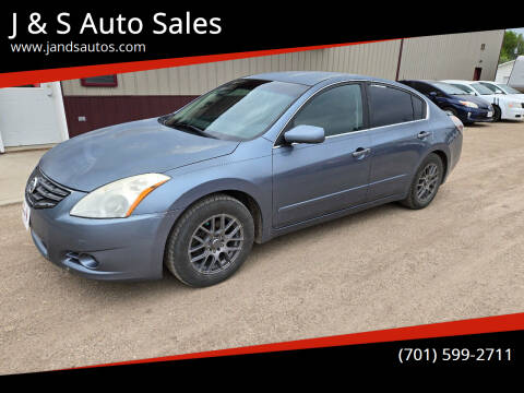 2010 Nissan Altima for sale at J & S Auto Sales in Thompson ND