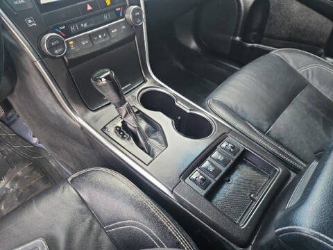 2017 Toyota Camry Hybrid