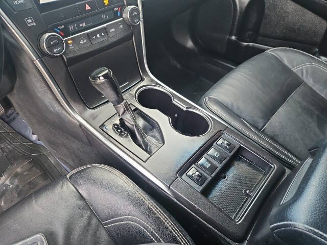 2017 Toyota Camry Hybrid