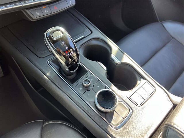 2020 Cadillac XT4 Premium Luxury