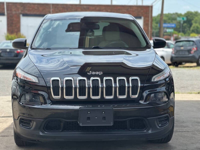2017 Jeep Cherokee Sport