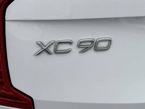 2023 Volvo XC90 B5 Plus Bright Theme