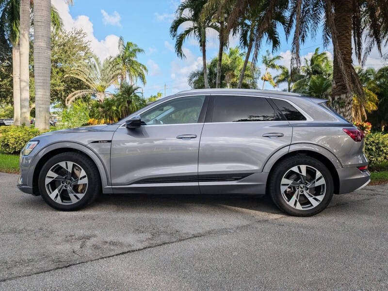 2021 Audi e-tron quattro Premium