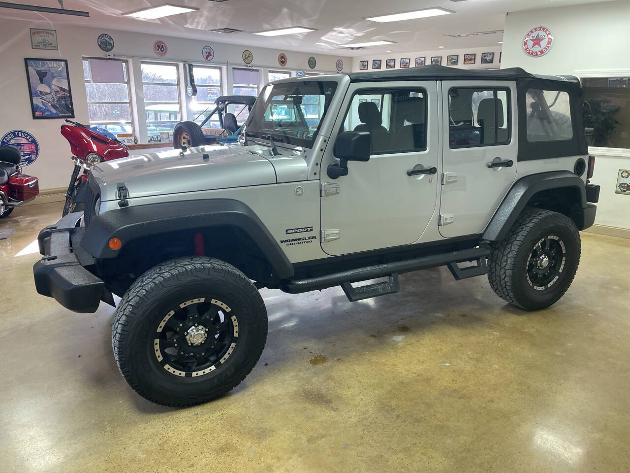 2011 Jeep Wrangler Unlimited 4