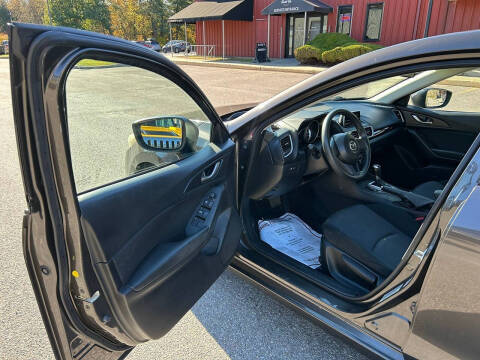 2015 Mazda MAZDA3 i SV