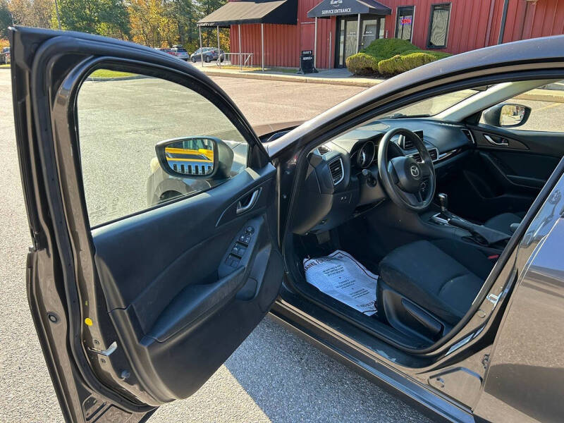 2015 Mazda MAZDA3 i SV