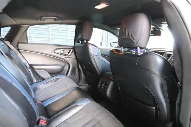 2015 Chrysler 200  - $12,297