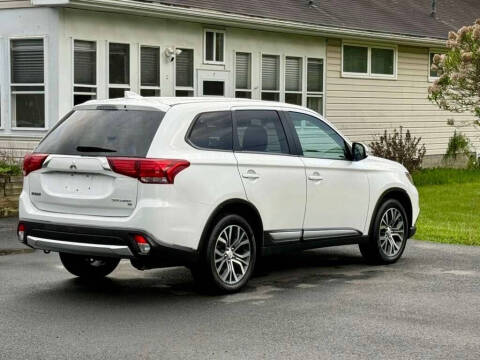2017 Mitsubishi Outlander SE