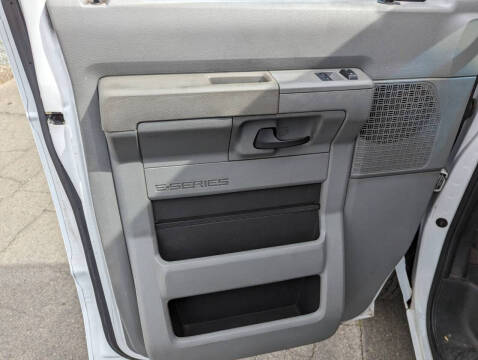 2014 Ford E-Series E-150