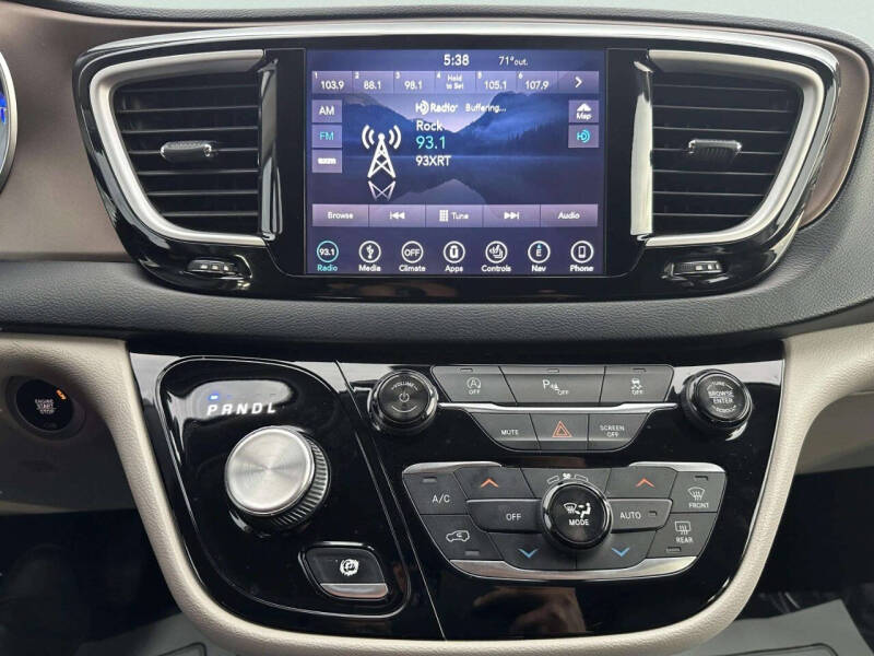 2018 Chrysler Pacifica Touring L