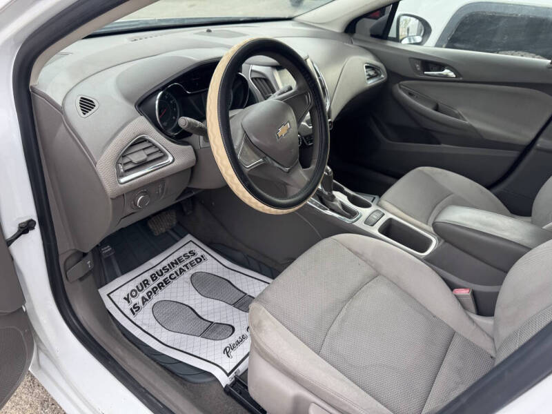 2018 Chevrolet Cruze LS Auto