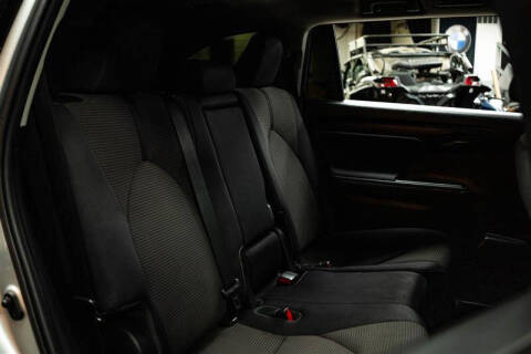 2020 Toyota Highlander Hybrid LE