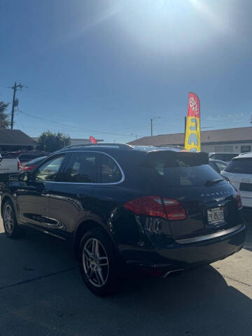 2011 Porsche Cayenne S