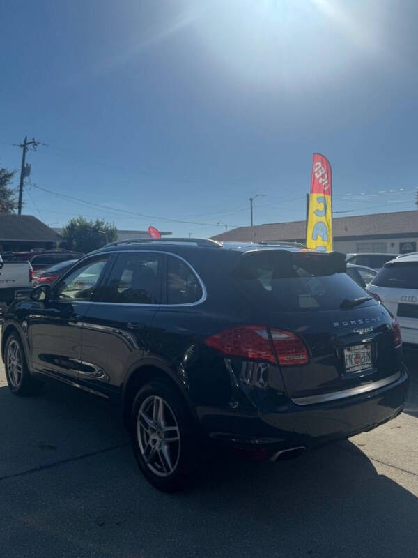 2011 Porsche Cayenne S