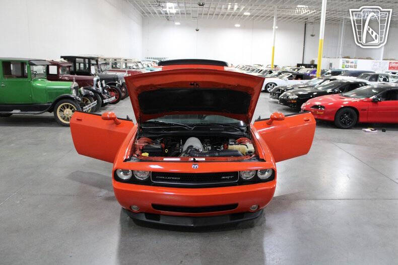 2009 Dodge Challenger SRT8