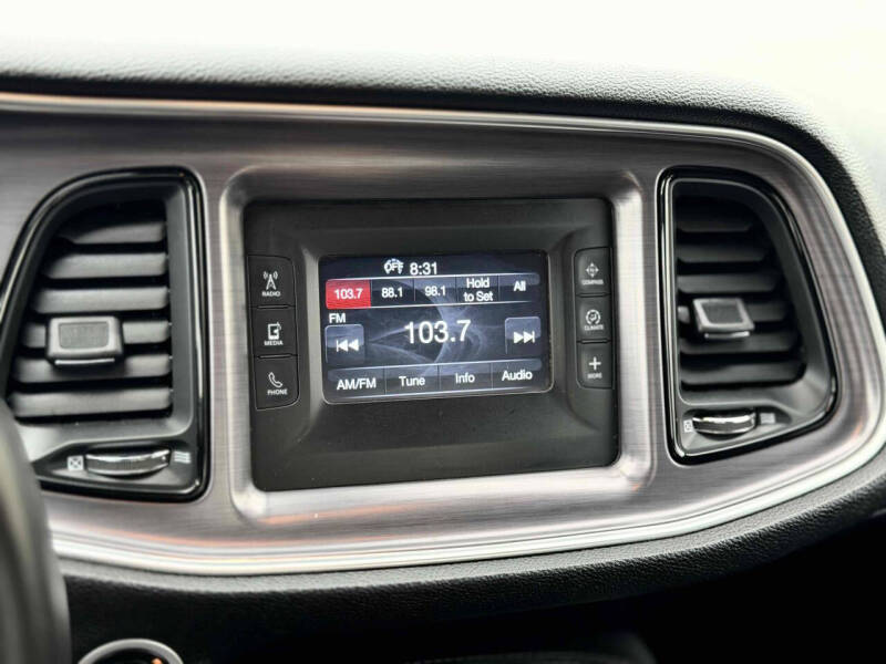 2015 Dodge Challenger SXT