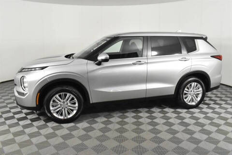 2024 Mitsubishi Outlander ES