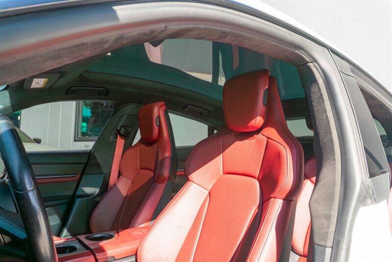 2020 Porsche Taycan Turbo