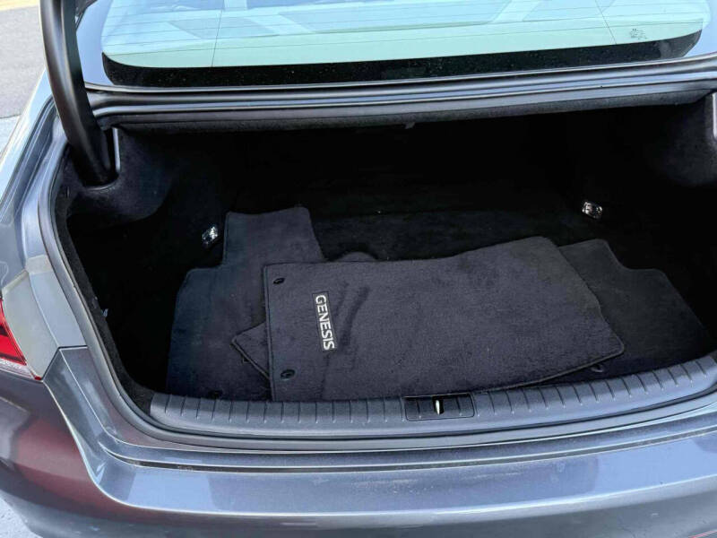 2016 Hyundai Genesis