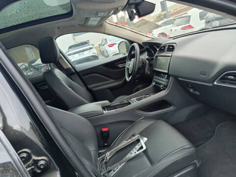 2020 Jaguar F-PACE 25t Premium