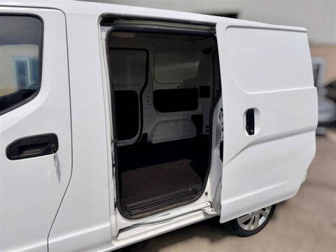 2017 Nissan NV200 SV