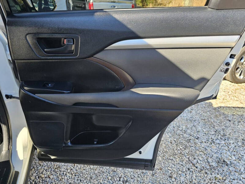 2018 Toyota Highlander LE