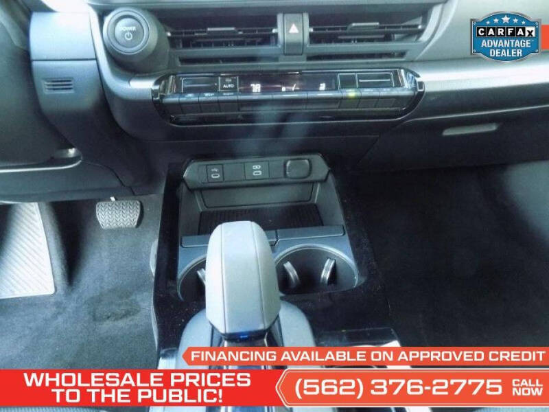 2024 Toyota Prius LE