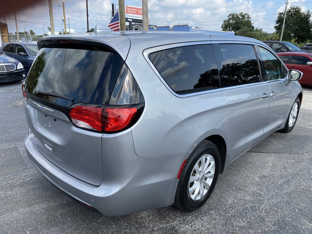 2018 Chrysler Pacifica for sale at Sunshine Auto in Pinellas Park, FL